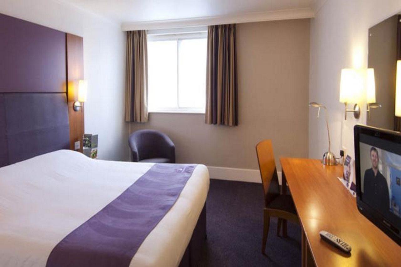 Premier Inn Manchester City Centre エクステリア 写真