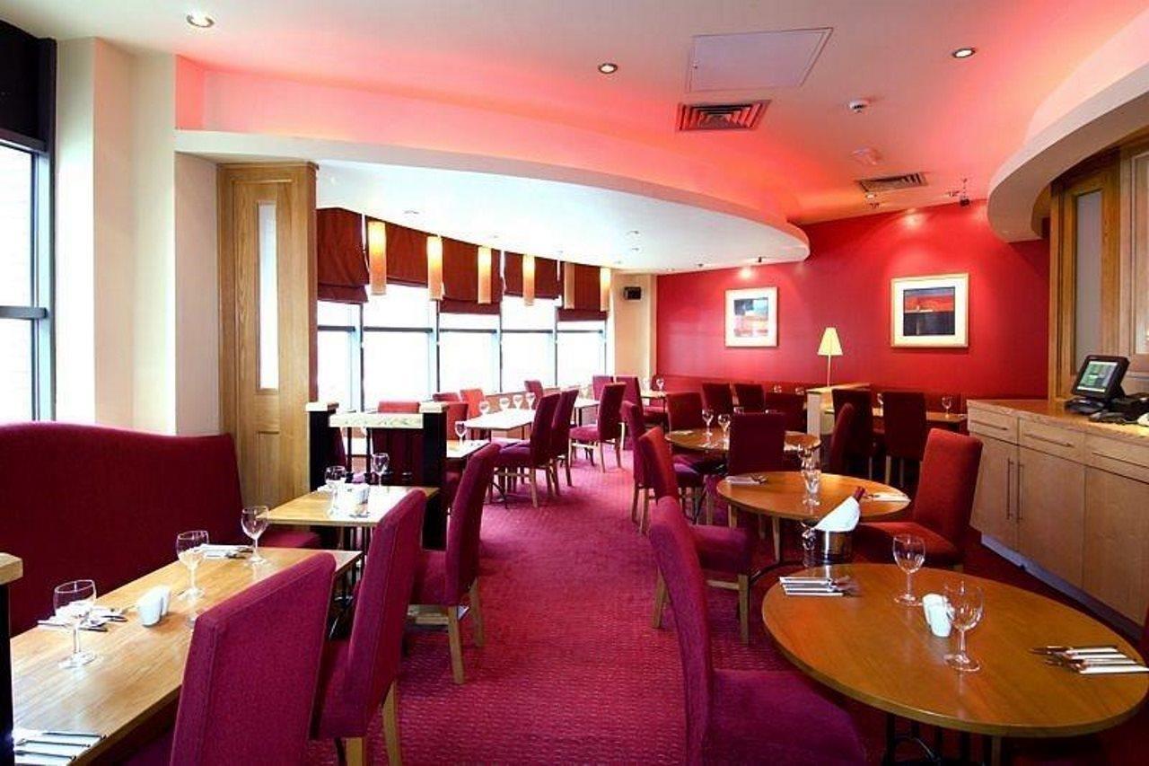 Premier Inn Manchester City Centre エクステリア 写真