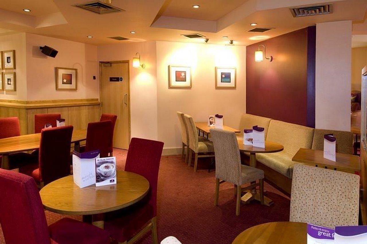 Premier Inn Manchester City Centre エクステリア 写真