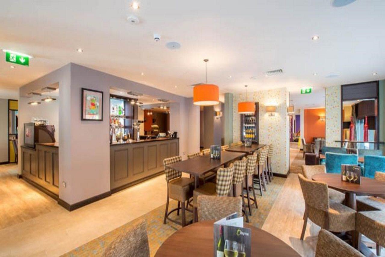 Premier Inn Manchester City Centre エクステリア 写真