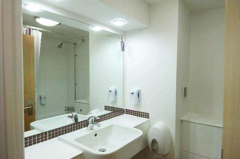 Premier Inn Manchester City Centre エクステリア 写真